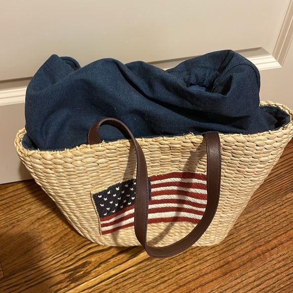 Woven Tote with Flag Design - Picture 5 of 7